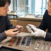 複数のブランド腕時計で純正と社外革ベルトの交換方法を比較する日本人